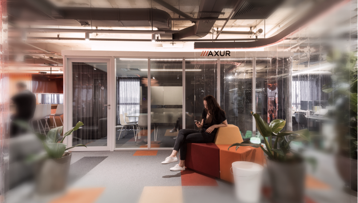 Read story case-axur